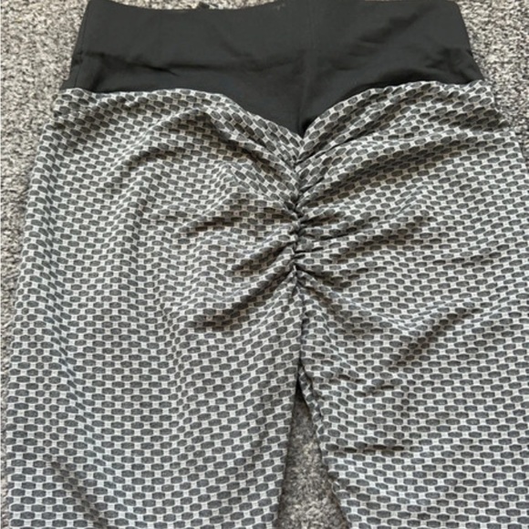 Bum scrunch leggings bundle - Picture 7 of 11